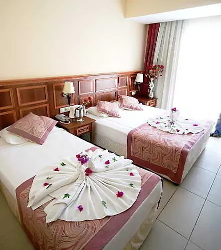 מלון Grand Nar Adult Only 4*
